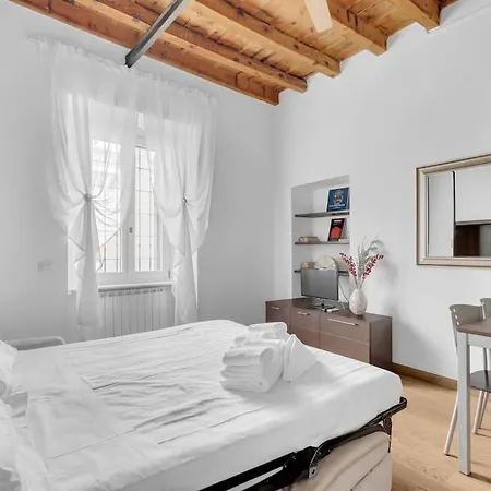 The House Via Argelati 7 * Milano